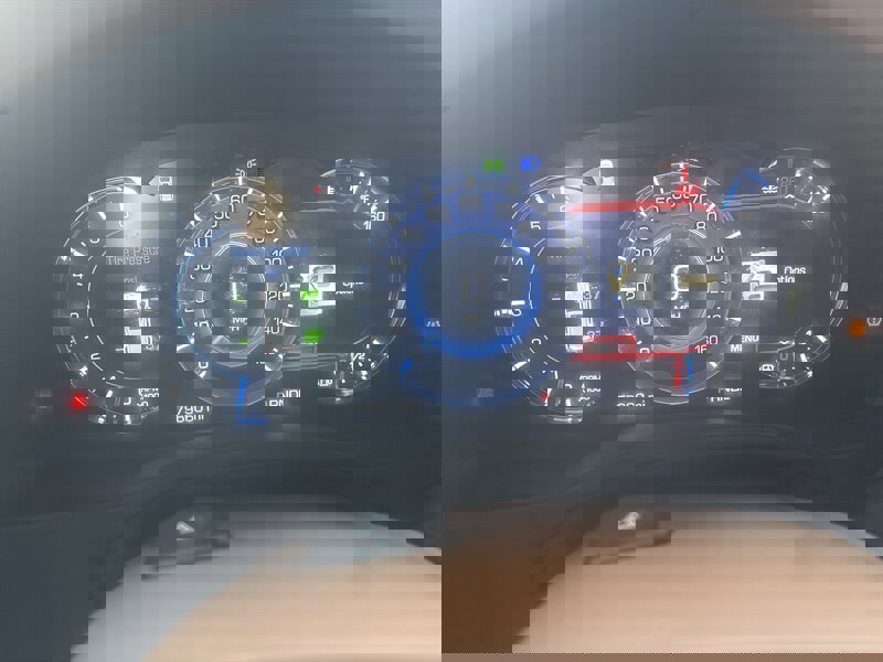 Used 2017 Cadillac Escalade ESV Platinum image 23