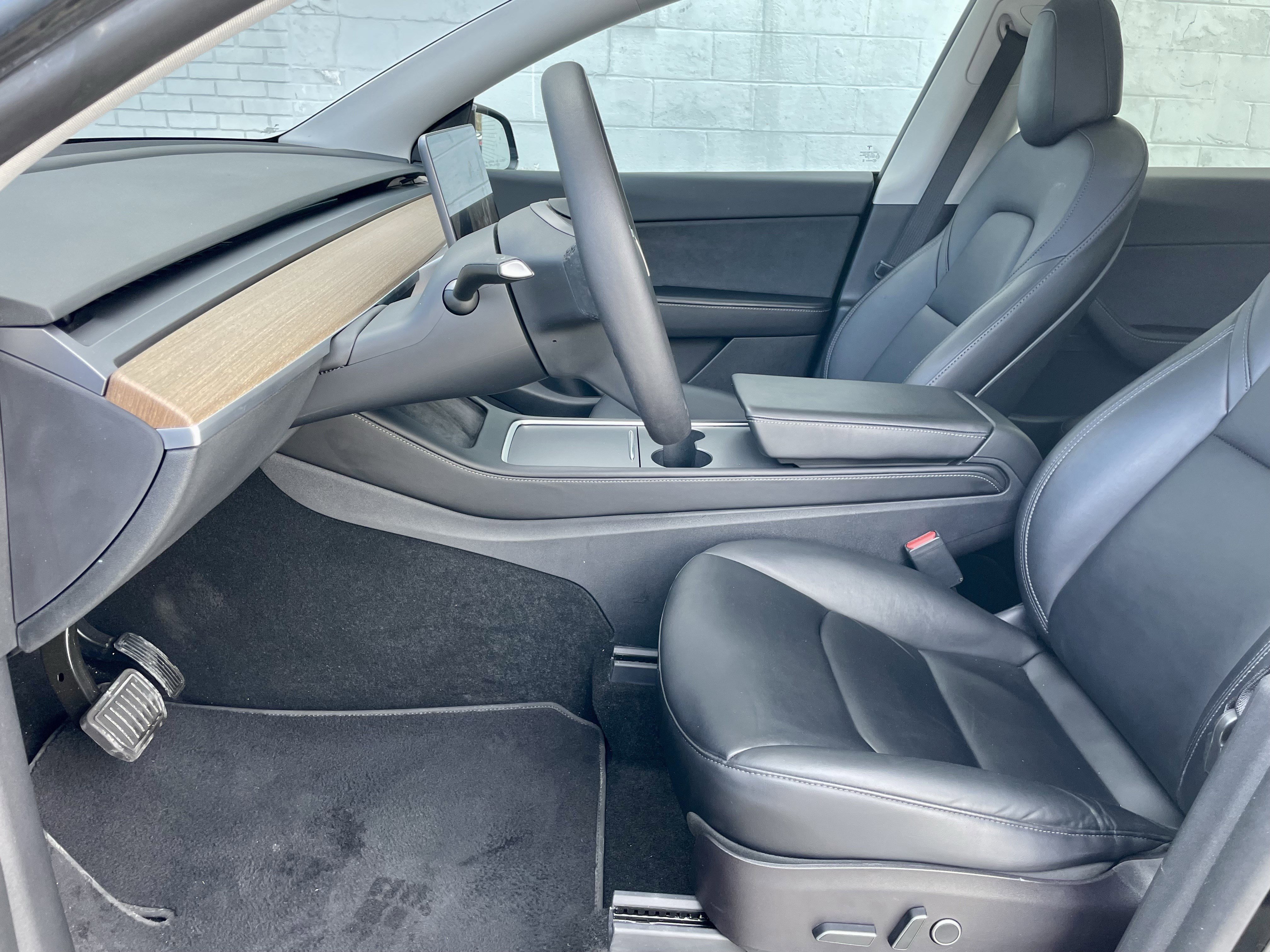 Used 2021 Tesla Model Y Long Range image 14