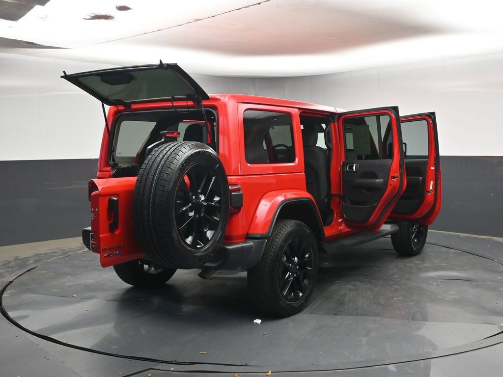 Used 2025 Jeep Wrangler Unlimited Sahara AWD/4WD image 47