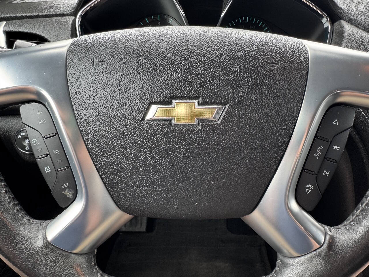 Used 2017 Chevrolet Traverse Premier FWD image 25