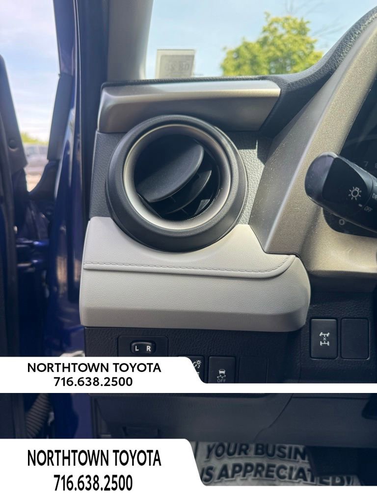 Used 2014 Toyota RAV4 LE AWD/4WD image 27