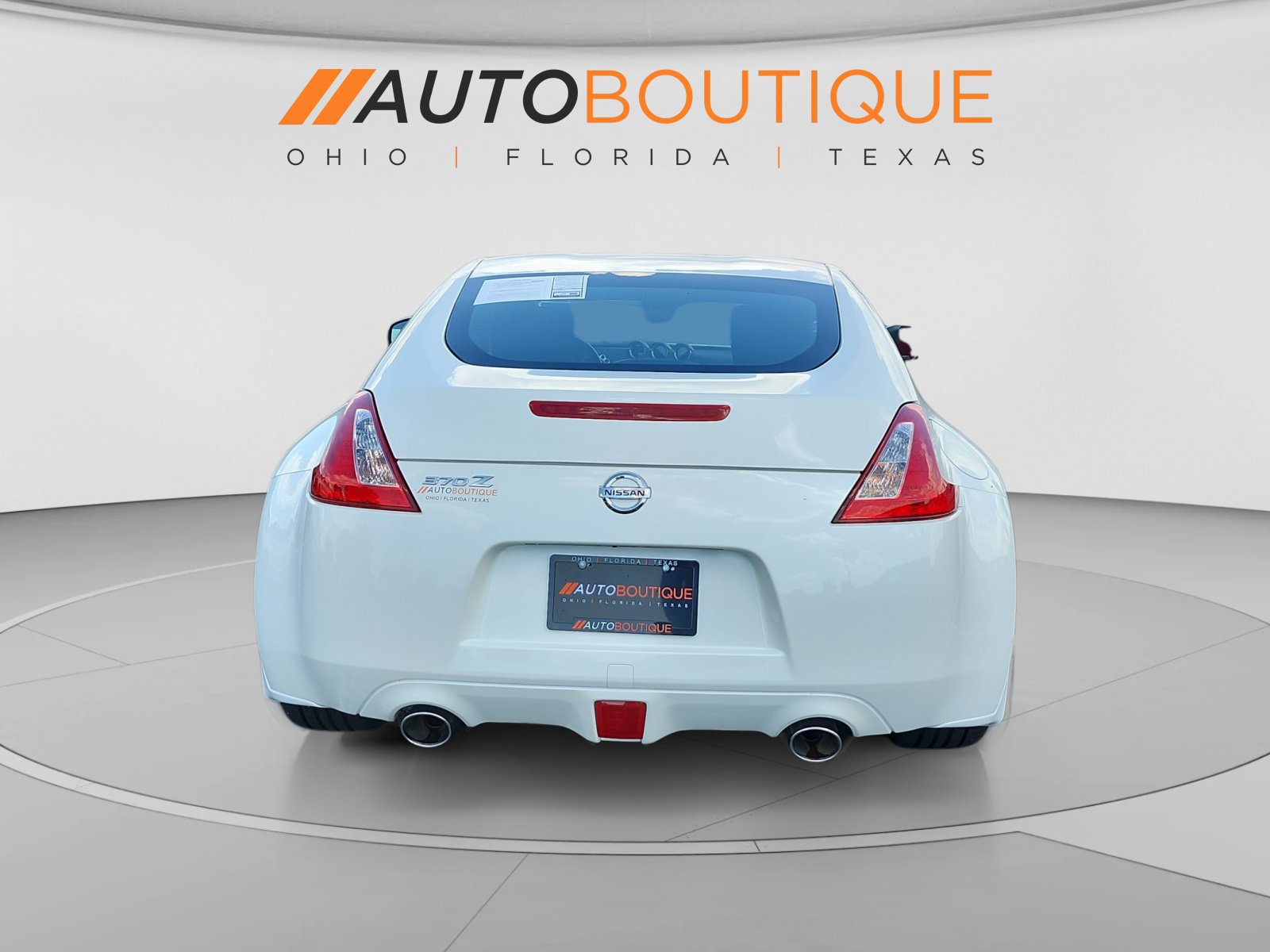 Used 2015 Nissan 370Z Coupe RWD image 4