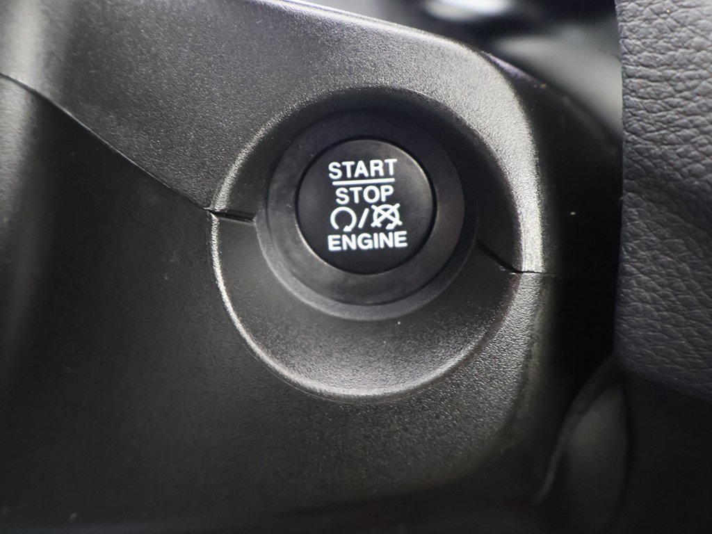 Used 2020 Jeep Compass Sport image 32