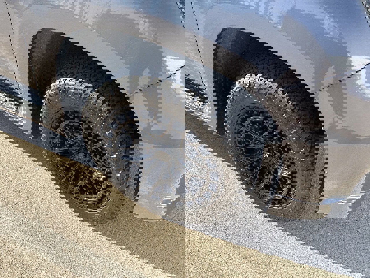 Used 2022 Lexus GX 460 Luxury w/ Off Road Package image 11