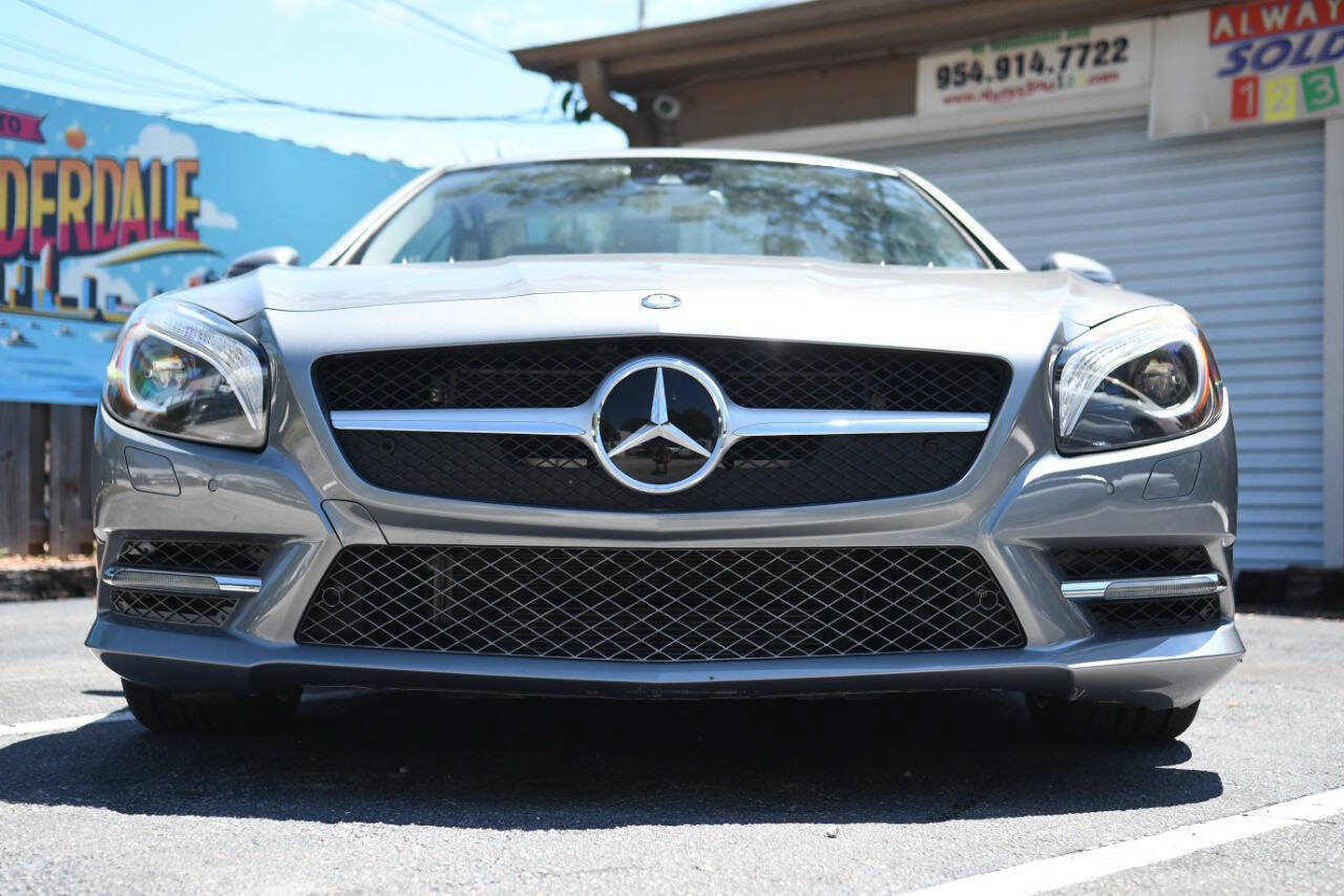 Used 2014 Mercedes-Benz SL 550 image 4