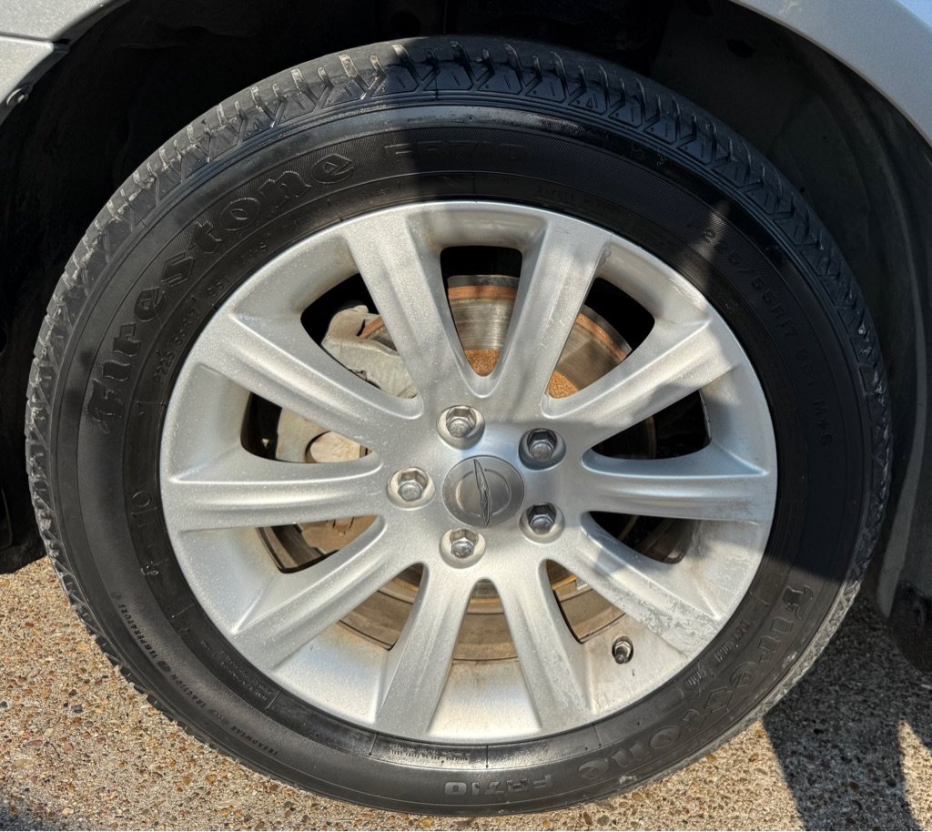 Used 2013 Chrysler 200 Touring FWD image 23