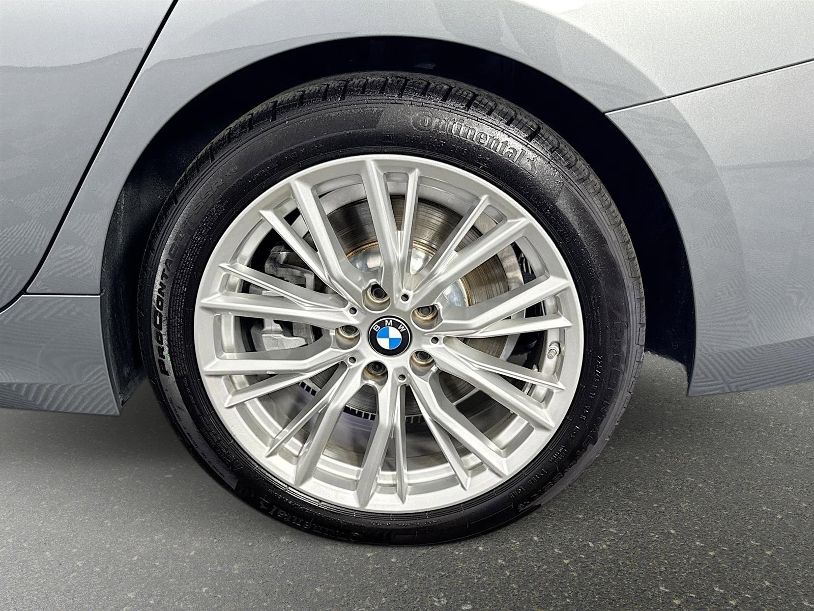 Used 2024 BMW 330i Sedan w/ Premium Package image 32