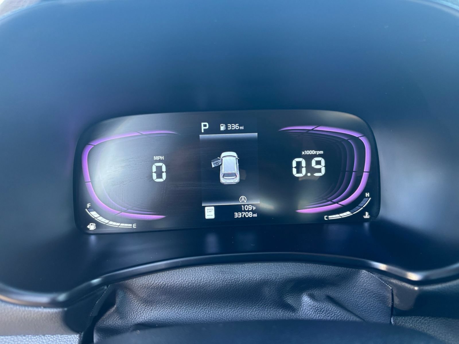 Used 2025 Kia Soul LX w/ LX Technology Package FWD image 37