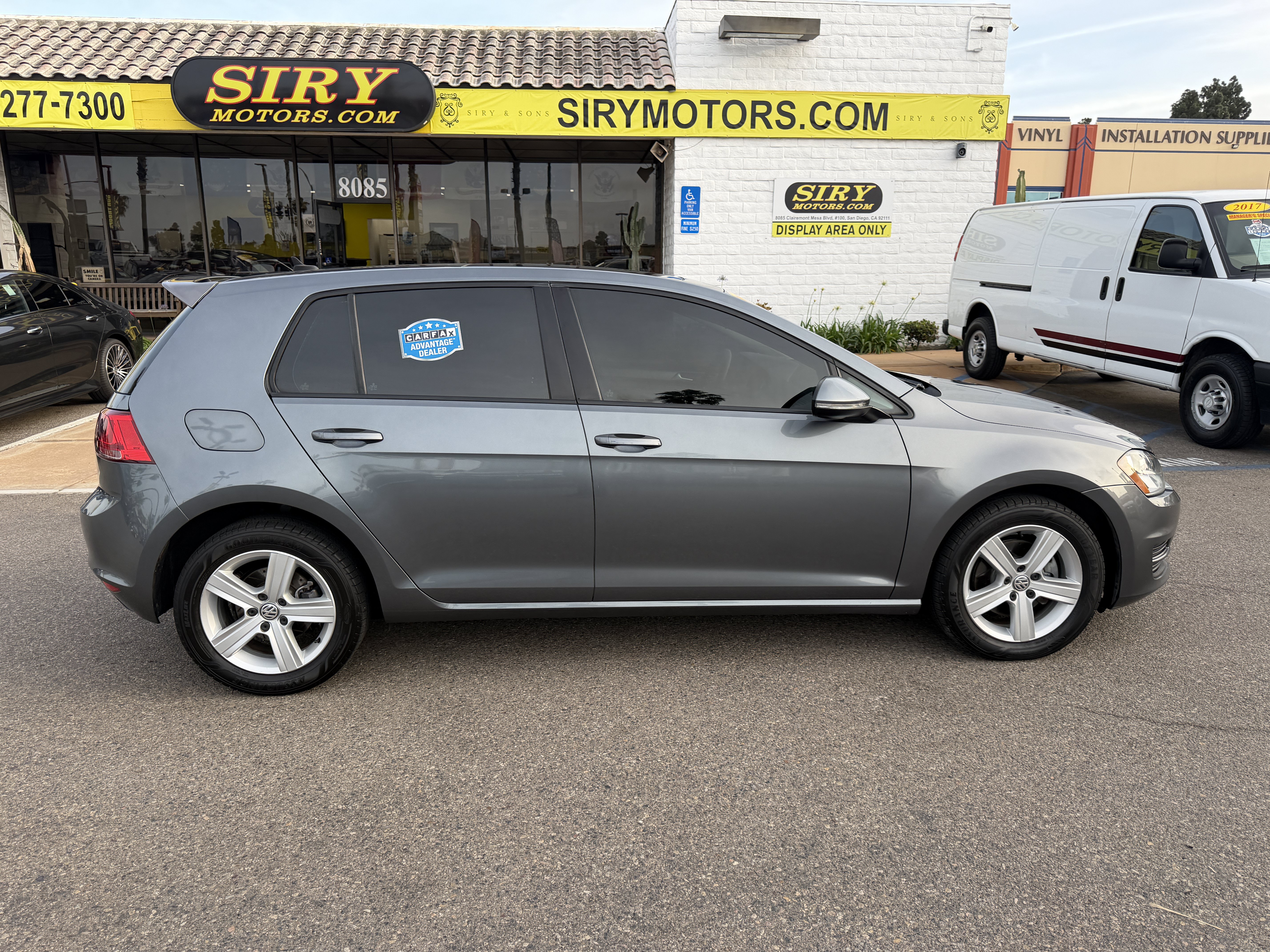 Used 2017 Volkswagen Golf Wolfsburg Edition FWD image 2