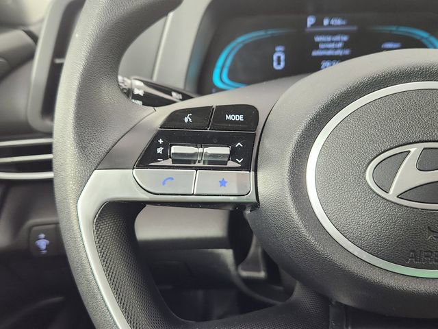 Certified 2025 Hyundai Elantra Blue image 17