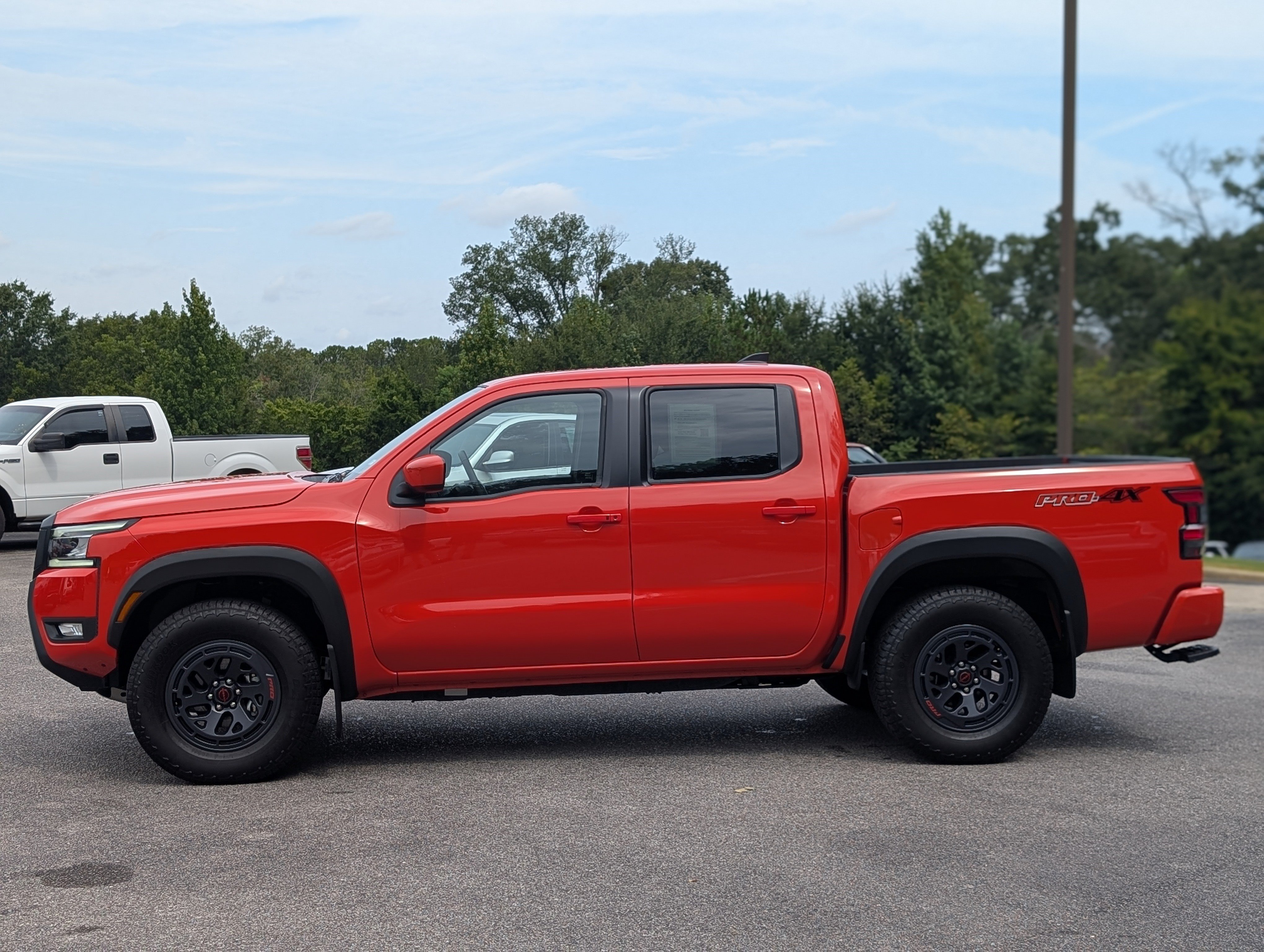 Used 2025 Nissan Frontier PRO-4X w/ Interior Protection Package AWD/4WD image 6