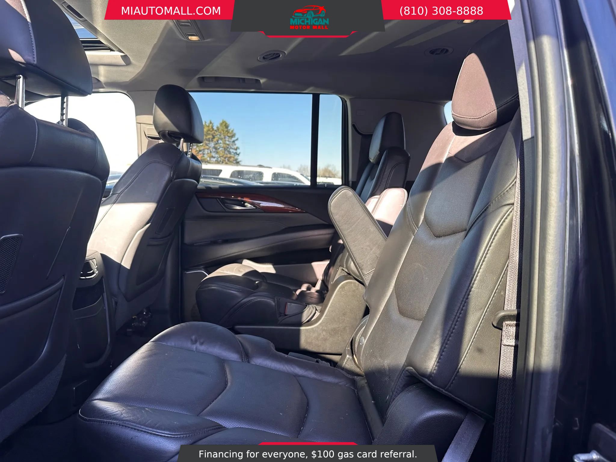 Used 2017 Cadillac Escalade ESV Luxury image 31