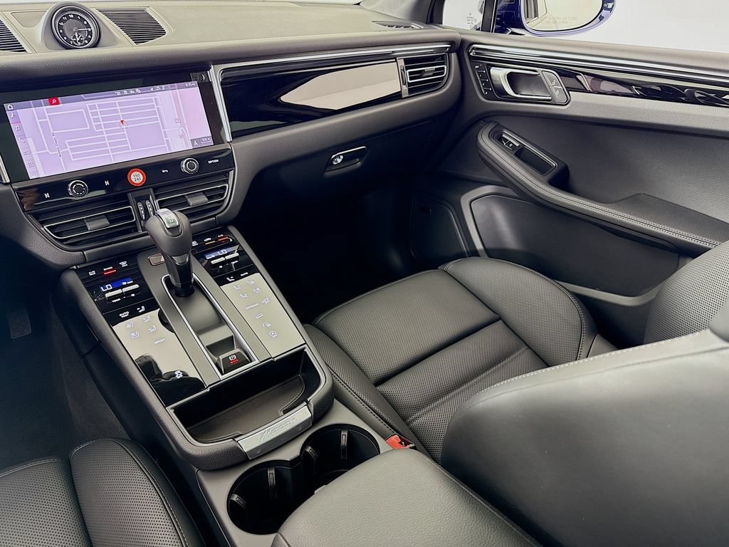 New 2026 Porsche Macan AWD/4WD image 26