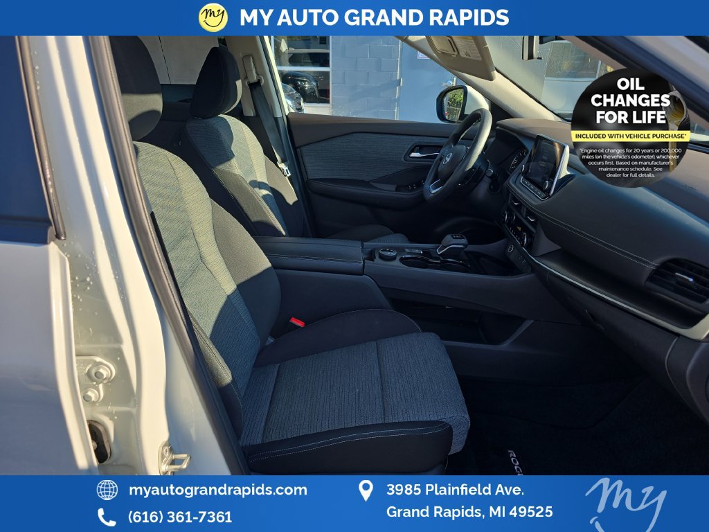 Used 2023 Nissan Rogue SV AWD/4WD image 22