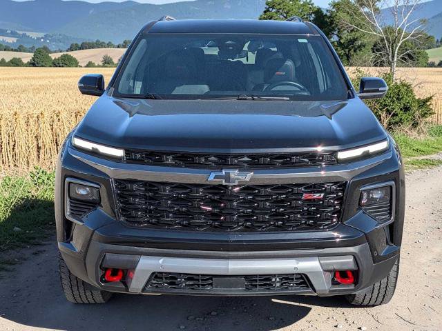 Used 2024 Chevrolet Traverse Z71 w/ Enhanced Driving Package AWD/4WD image 9