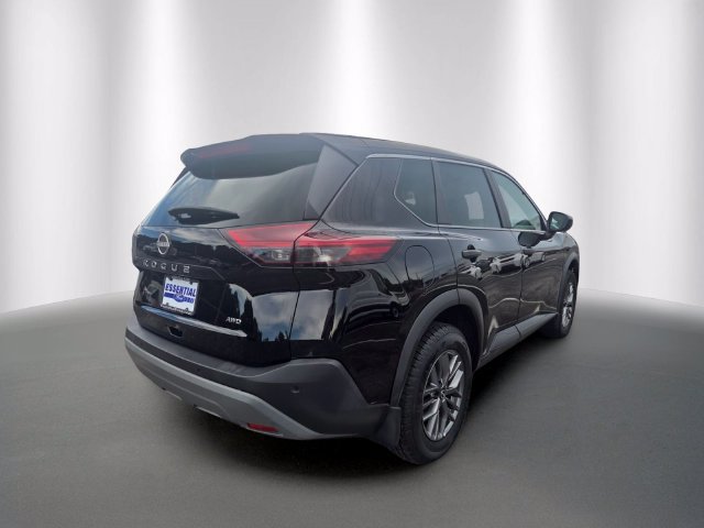 Used 2023 Nissan Rogue S AWD/4WD image 4