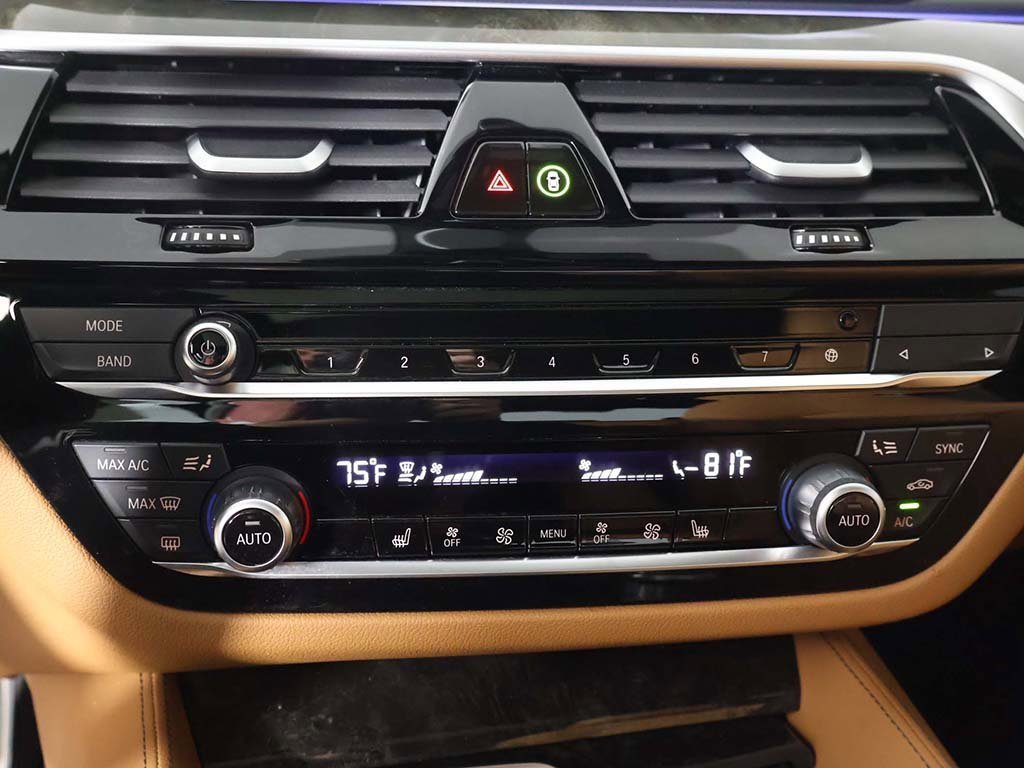 Used 2023 BMW 530i xDrive w/ M Sport Package image 44