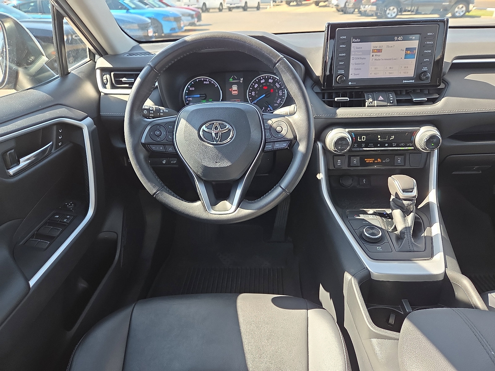 Used 2022 Toyota RAV4 XLE Premium AWD/4WD image 11