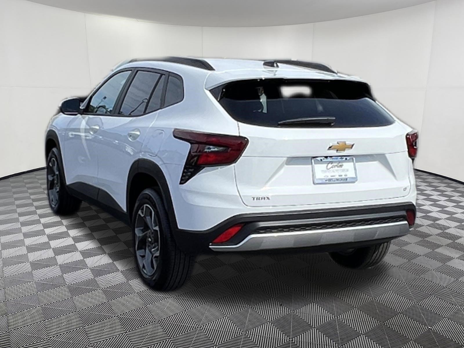 New 2026 Chevrolet Trax LT w/ LT Convenience Package FWD image 4