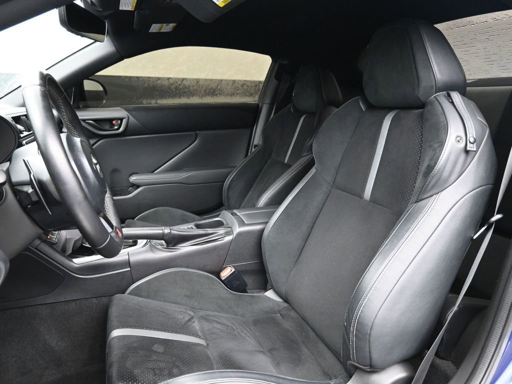 Used 2023 Toyota GR86 Premium image 10
