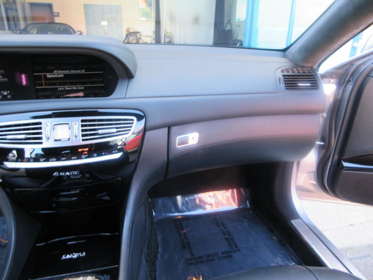 Used 2013 Mercedes-Benz CL 550 4MATIC image 34