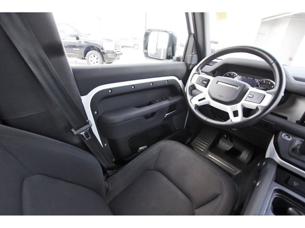 Used 2023 Land Rover Defender 110 AWD/4WD image 8