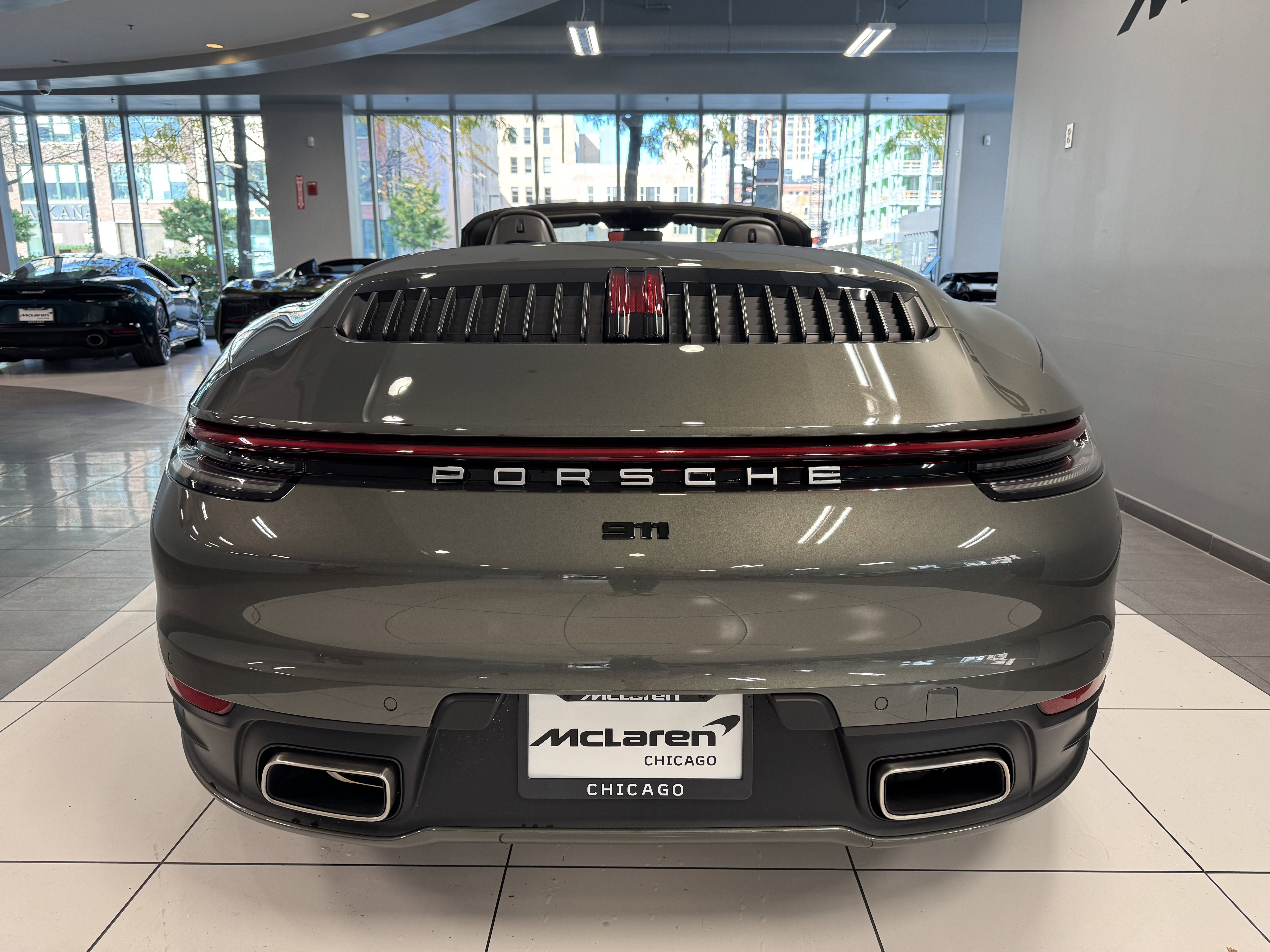 Used 2023 Porsche 911 Carrera image 6