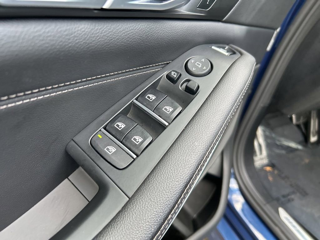 Used 2020 BMW X5 M50i image 46