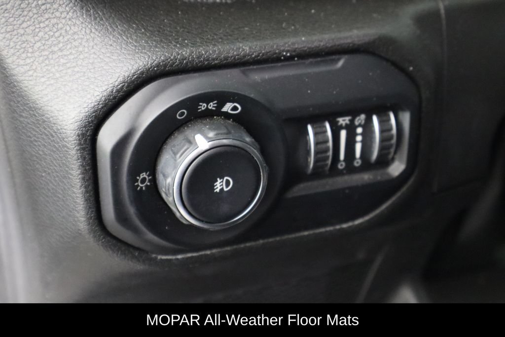 Used 2022 Jeep Wrangler Sport AWD/4WD image 22