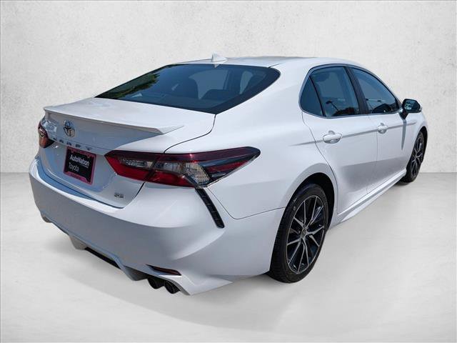 Used 2023 Toyota Camry SE FWD image 5