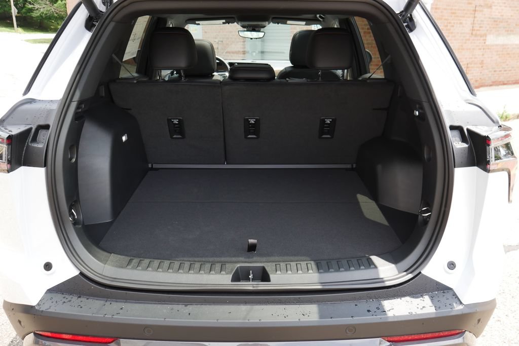 New 2027 Chevrolet Equinox ACTIV w/ Safety and Technology Package AWD/4WD image 8