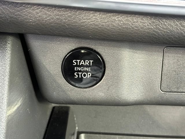 Certified 2025 Nissan Rogue SV AWD/4WD image 34