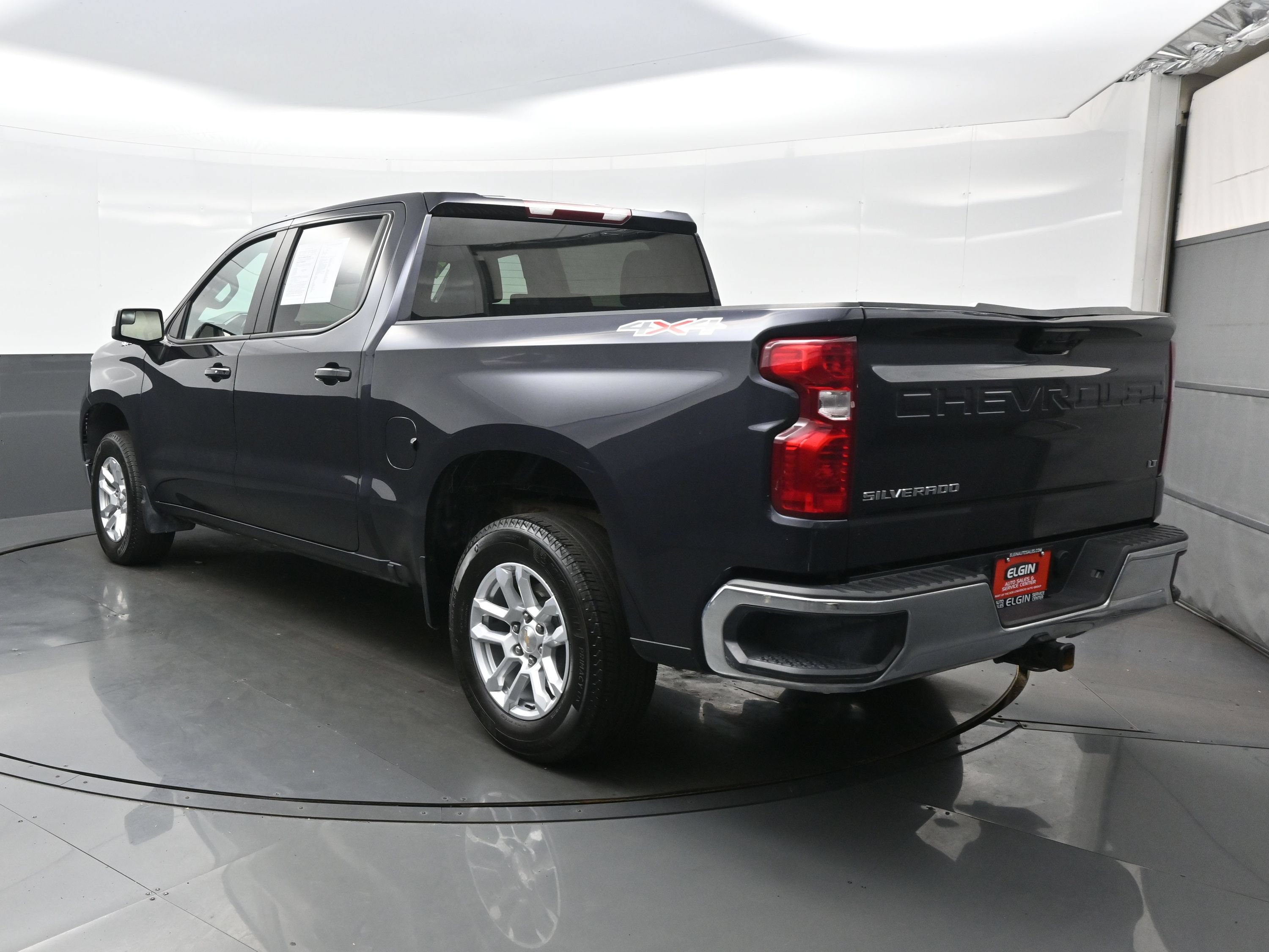 Used 2024 Chevrolet Silverado 1500 LT AWD/4WD image 4