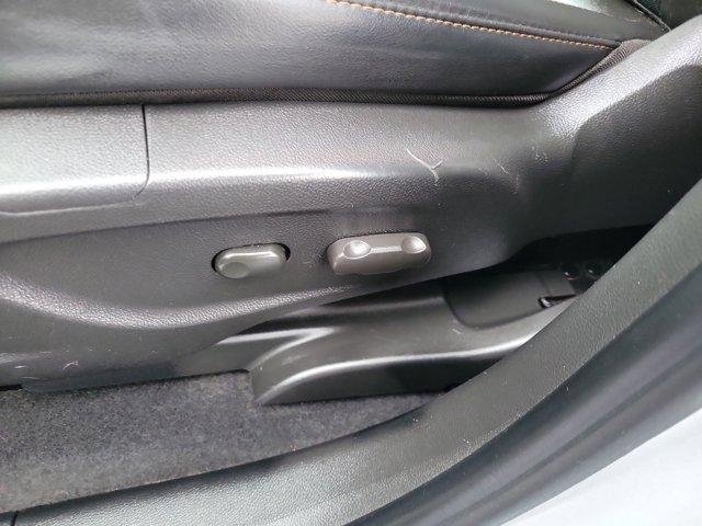 Used 2021 Chevrolet Trax LT w/ Redline Edition image 17