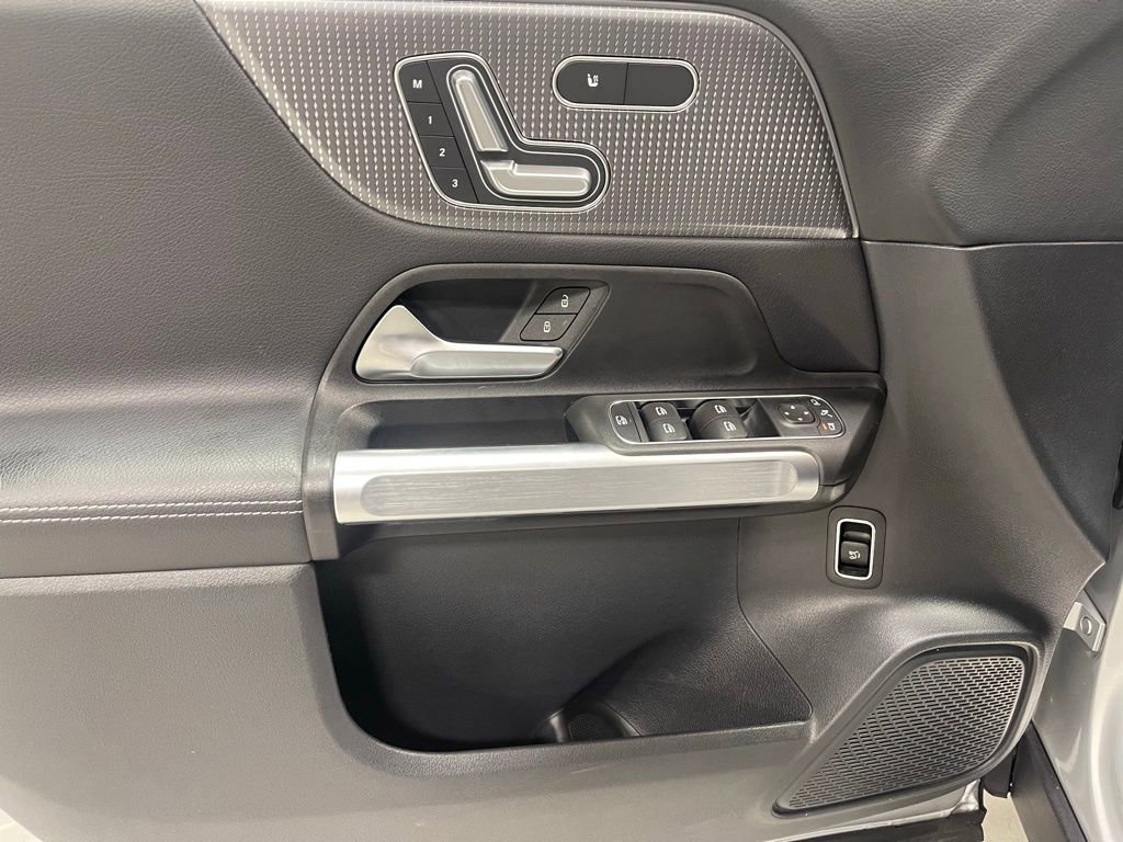 Certified 2022 Mercedes-Benz GLB 250 4MATIC image 18