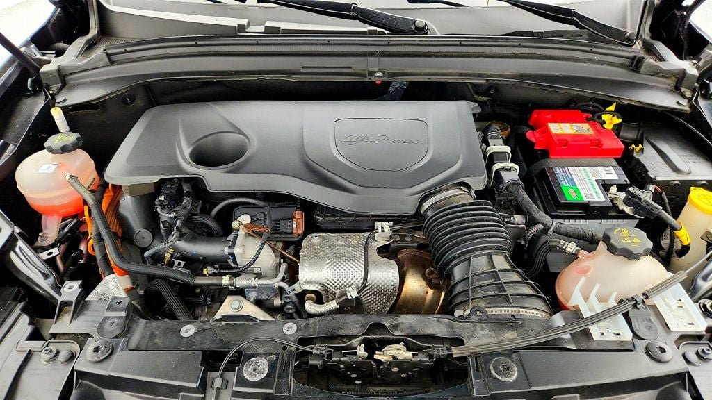 Used 2024 Alfa Romeo Tonale Ti AWD/4WD image 28