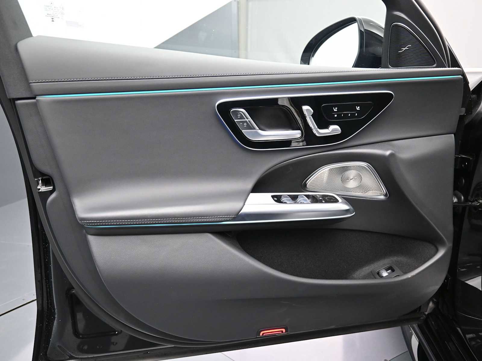 Used 2025 Mercedes-Benz E 53 AMG e 4MATIC Sedan image 12