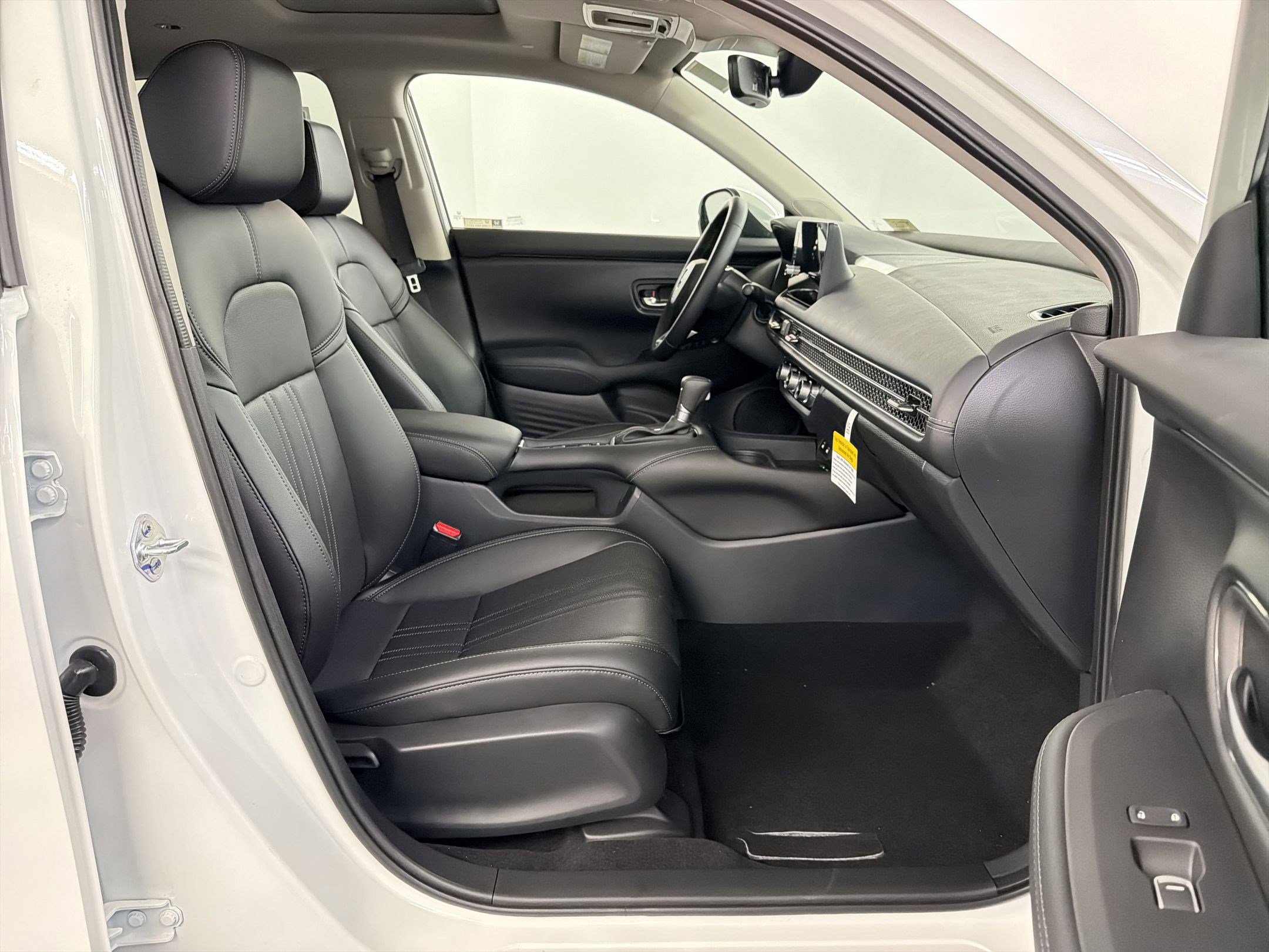 New 2026 Honda HR-V EX-L image 30