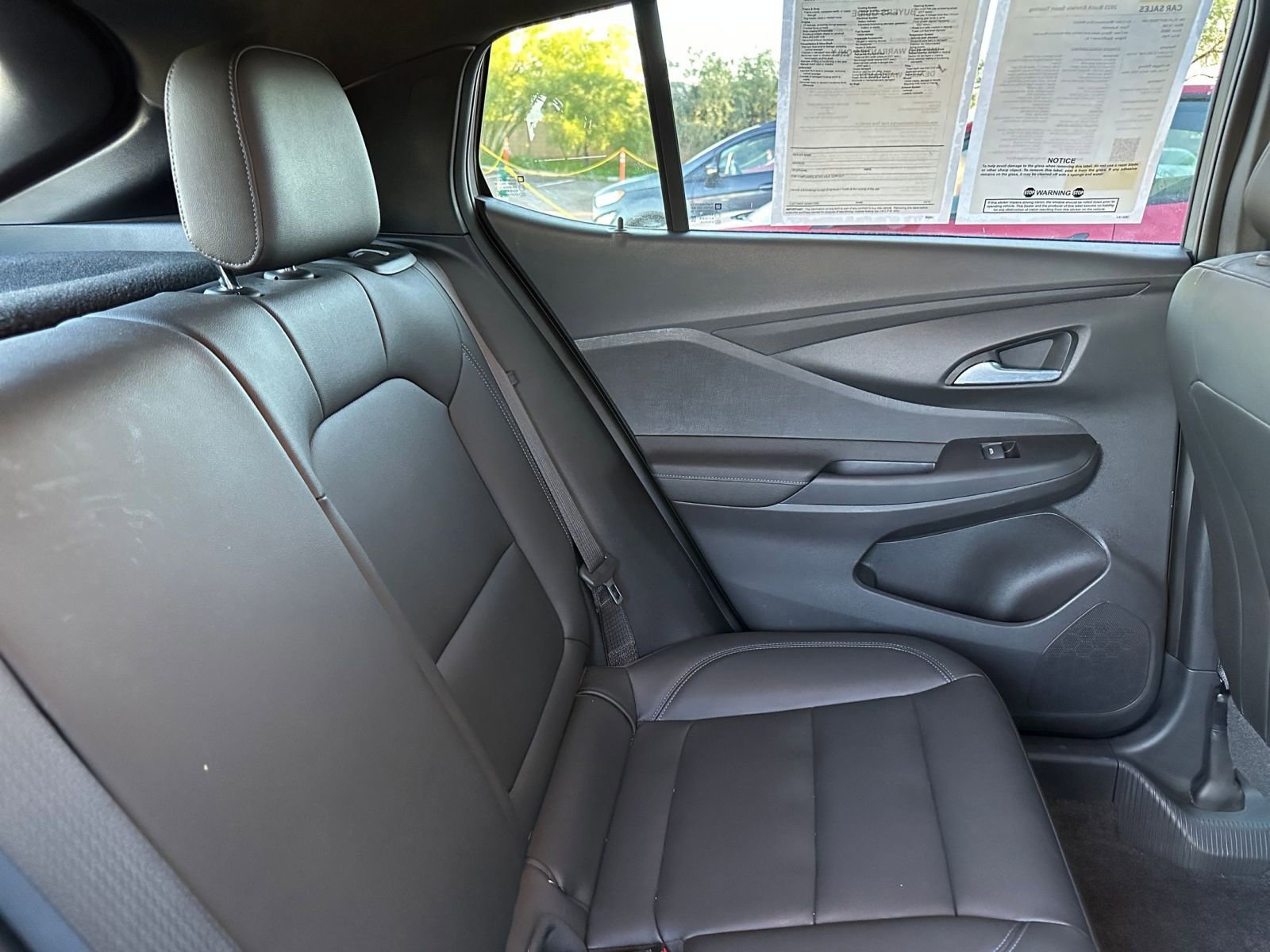 Used 2025 Buick Envista Sport Touring image 35