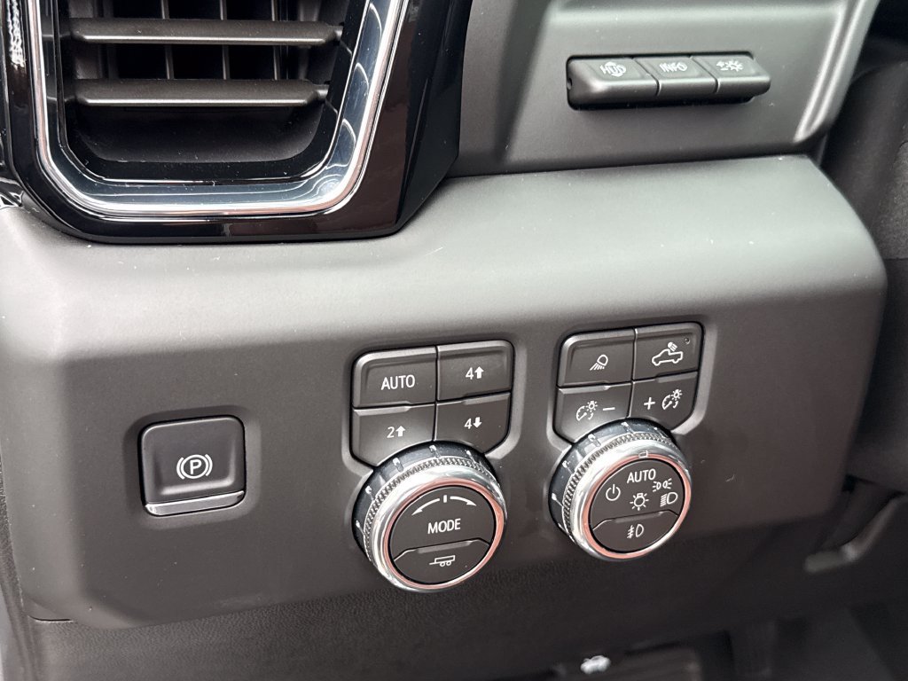 Certified 2026 GMC Sierra 2500 Denali Ultimate AWD/4WD image 21