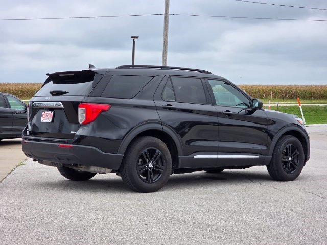 Used 2020 Ford Explorer XLT w/ Comfort Package AWD/4WD image 8