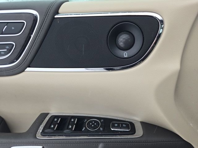 Used 2020 Lincoln Continental Reserve image 37