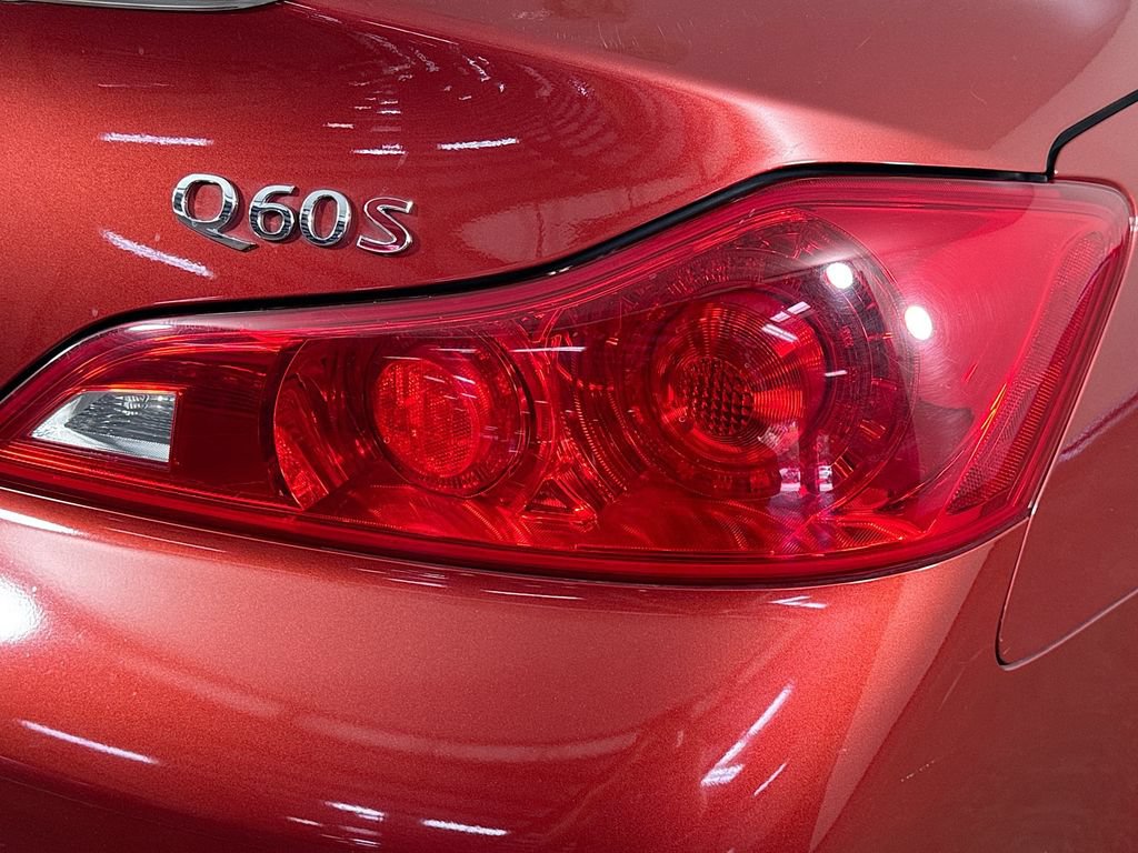 Used 2014 INFINITI Q60 Convertible w/ Premium Package RWD image 33