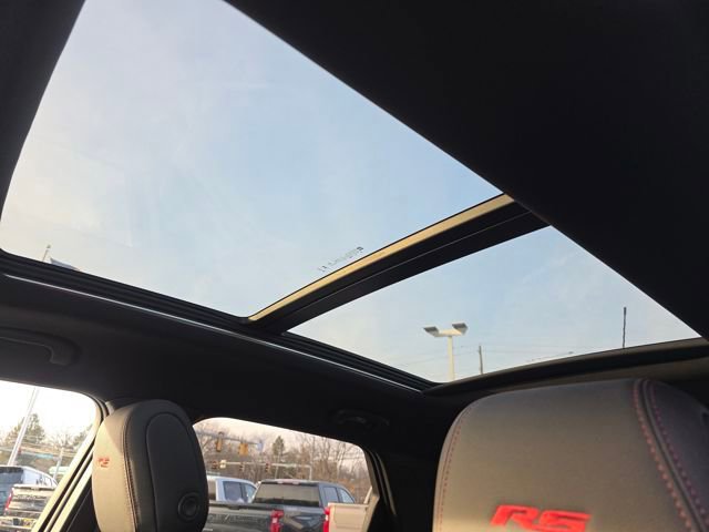 New 2026 Chevrolet TrailBlazer RS w/ Convenience Package AWD/4WD image 3