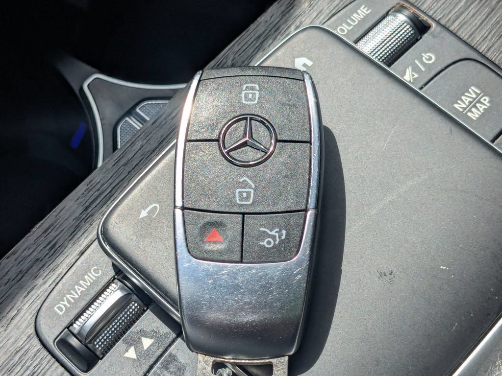 Used 2023 Mercedes-Benz GLS 450 4MATIC image 11