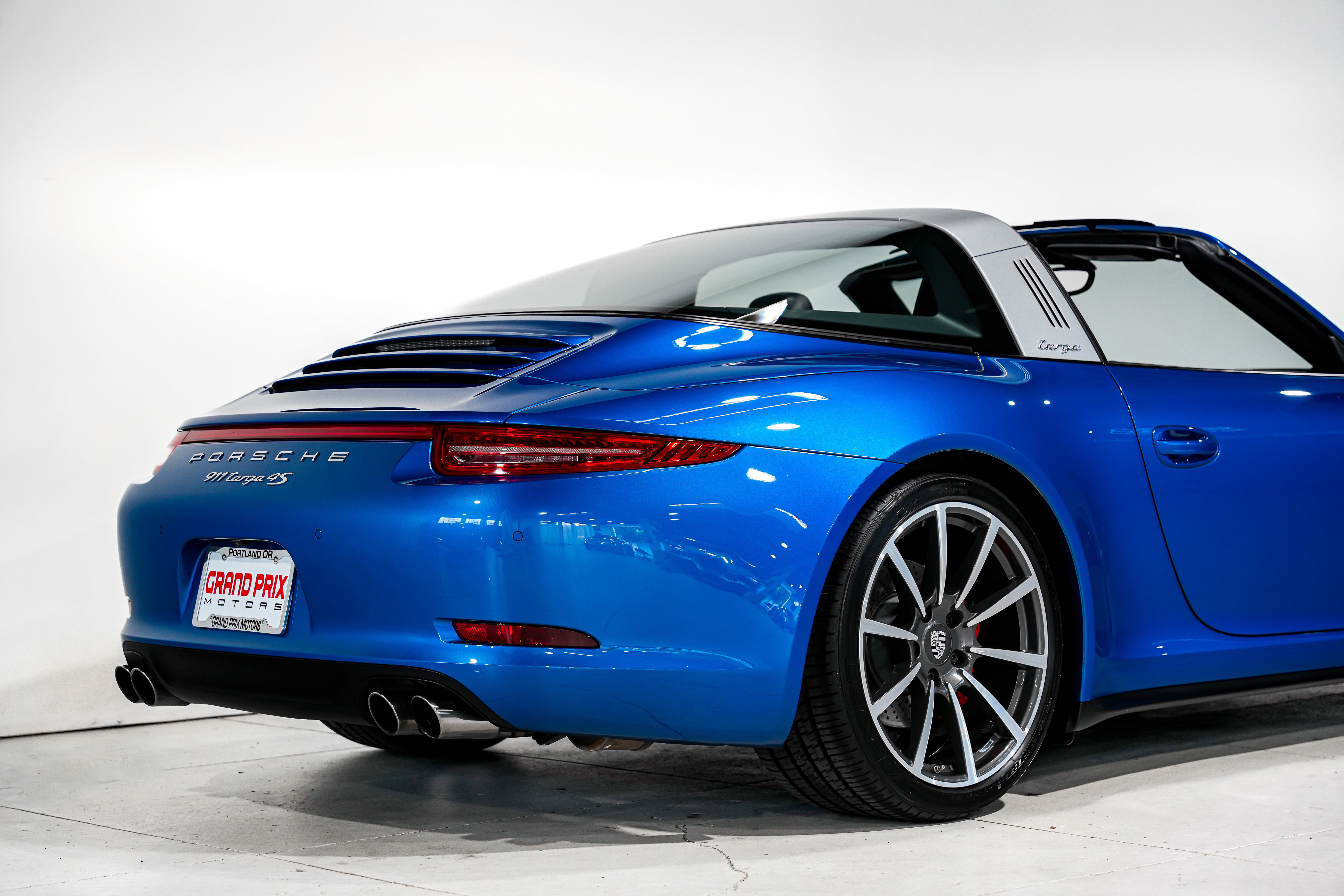 Used 2015 Porsche 911 Targa 4S image 34