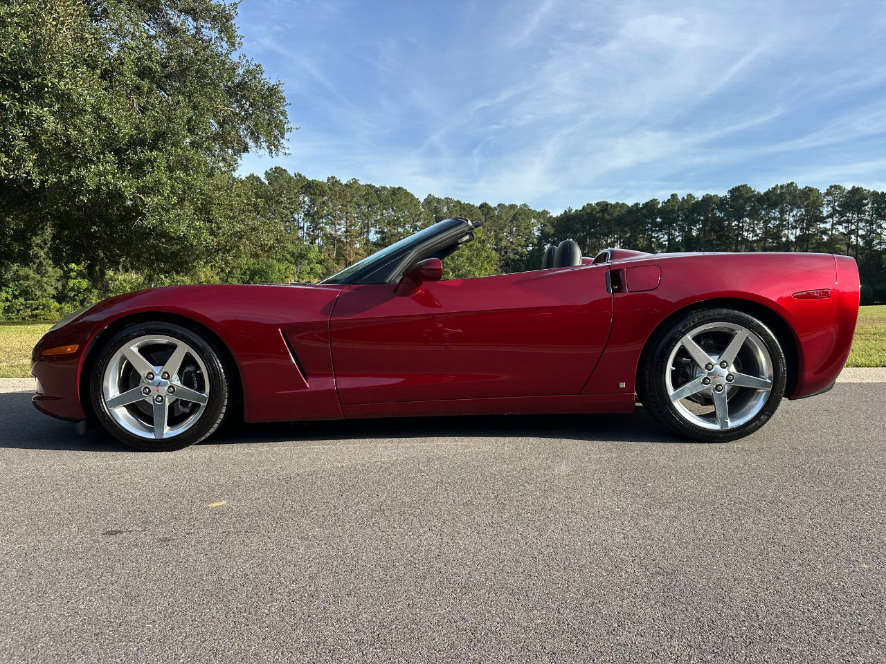 Used 2006 Chevrolet Corvette Convertible w/ Preferred Equipment Group image 8