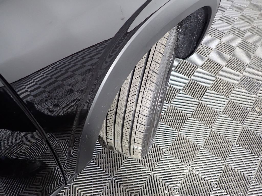 New 2026 Chevrolet Trax ACTIV w/ Sunroof Package image 32