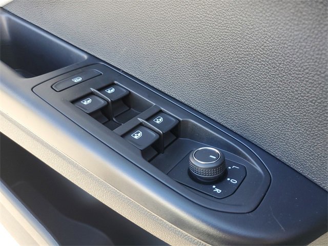 New 2026 Volkswagen Taos S image 31