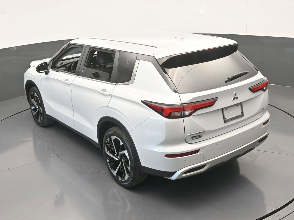 Used 2023 Mitsubishi Outlander SE image 57